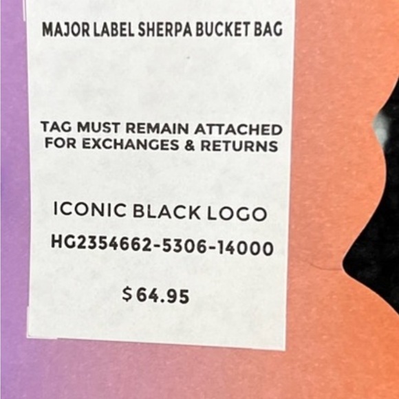 NWT Yitty Major Label Sherpa Bucket Bag by Fabletics Iconic Black & White Logo - Picture 3 of 5